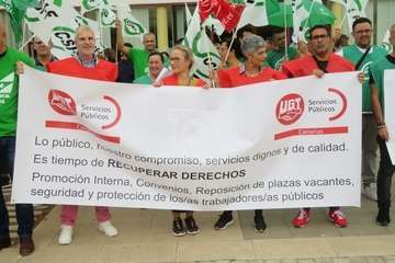 Protesta de los trabajadores del Ayuntamiento de Telde/TA.